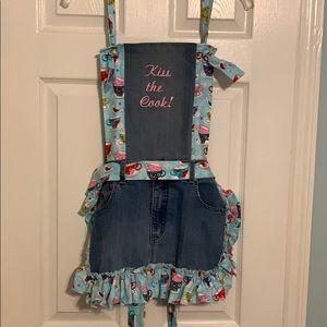 Denim and ruffles apron